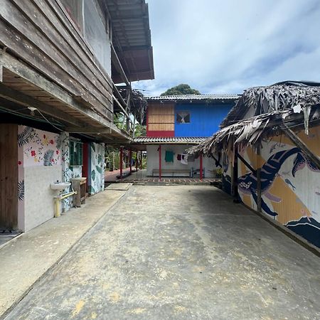 Hotel Surf House Estilo Libre à Buenaventura Extérieur photo